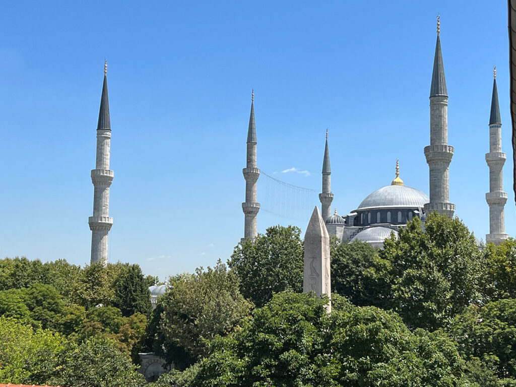 Discover the Blue Mosque: Sultanahmet's Architectural Gem